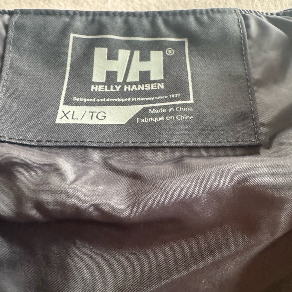 NWT Helly Hansen Cedar Utility Vest NWT - Picture 3 of 4